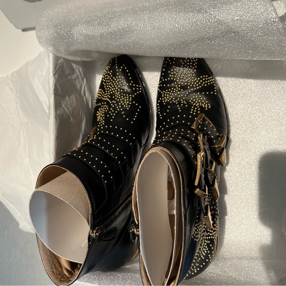 $1350 Chloé Susanna Studded Leather Ankle Boots, 39 - Picture 8 of 9
